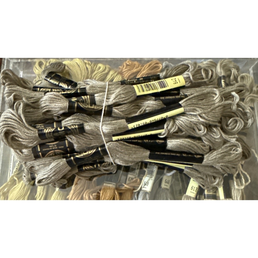 DMC Embroidery FLOSS Color # 642 Dark Beige Gray- Lot Of 32
